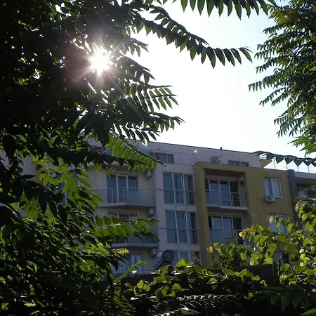 Apartcomplex New Tawn Apartman *