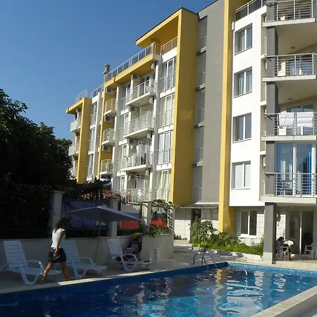 Apartcomplex New Tawn Apartman Obzor