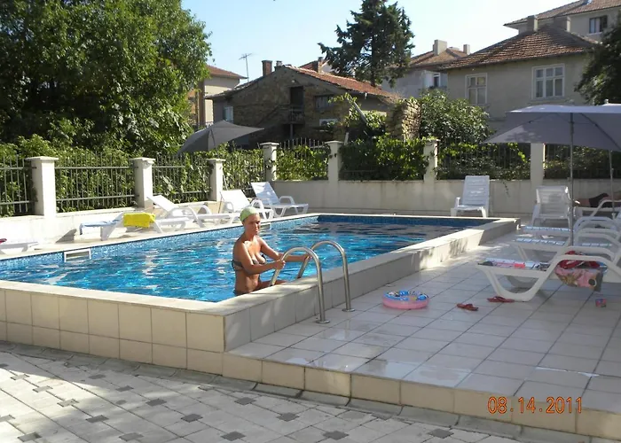Apartcomplex New Tawn Obzor