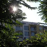 Apartcomplex New Tawn Апартаменты *