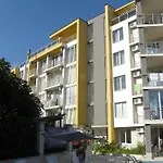 Apartcomplex New Tawn Обзор