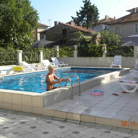 Apartcomplex New Tawn Obzor